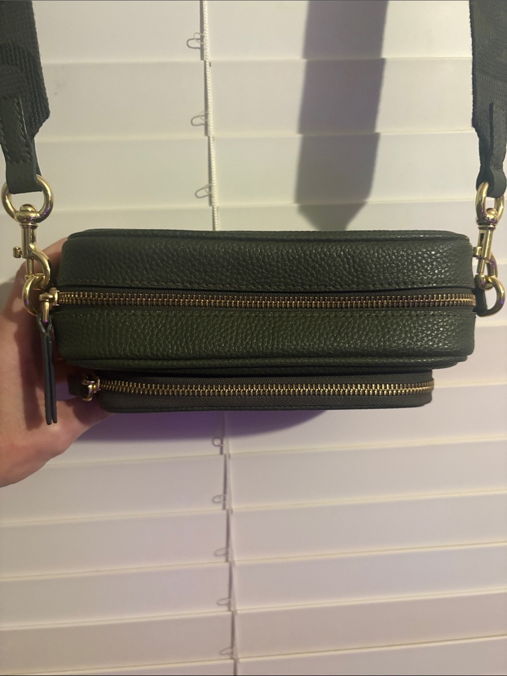 Marc Jacobs Crossbody Bag in Dark Green with Gold Hardware - Picture 4 of 11